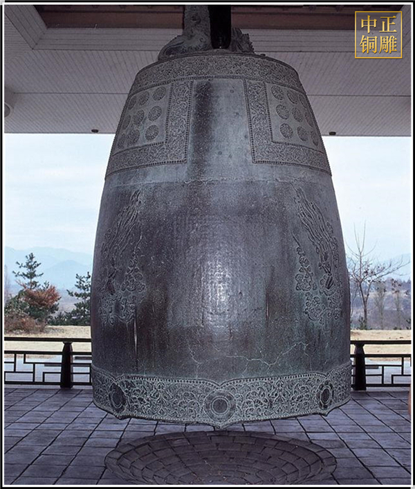 擁有前年歷史的銅鐘和銅鼎(圖1) 1-21051Q41QL32.jpg